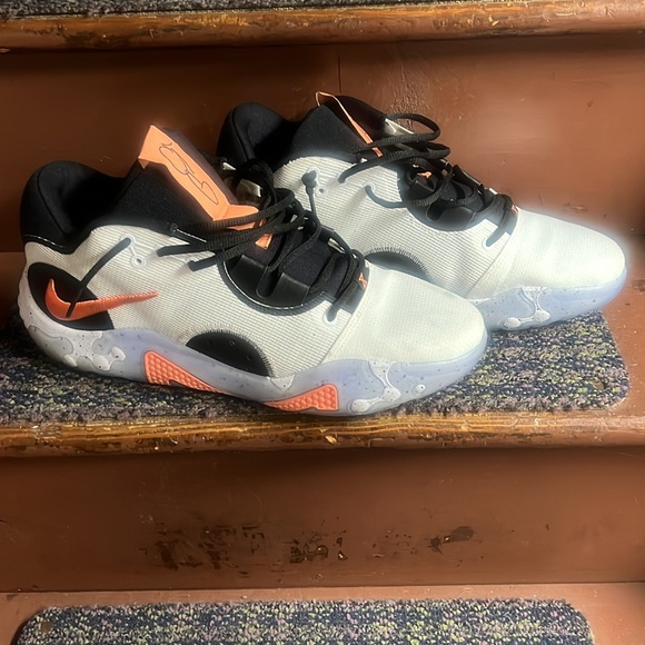 NIKE PG 6 - Fluoro- Barely used, no soles. Minor scuff. Size 13 Men’s. - Picture 5 of 5
